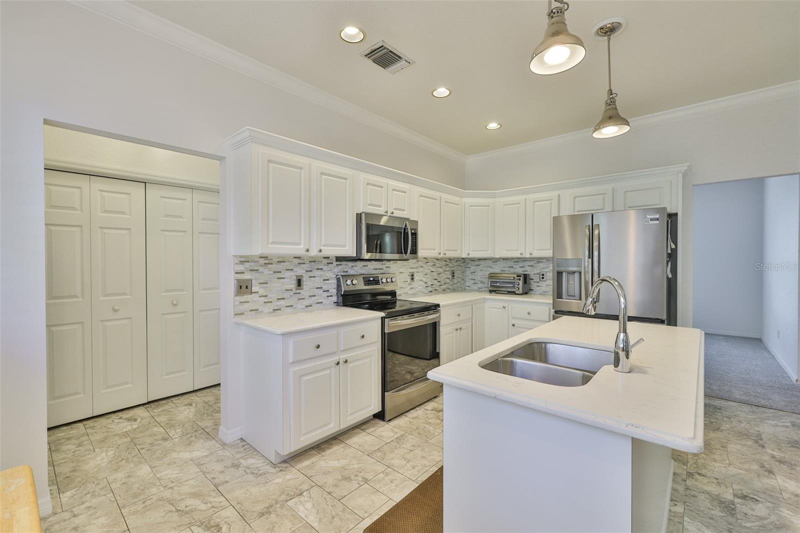 Image 13 of 40 For 2224 Barbara Drive