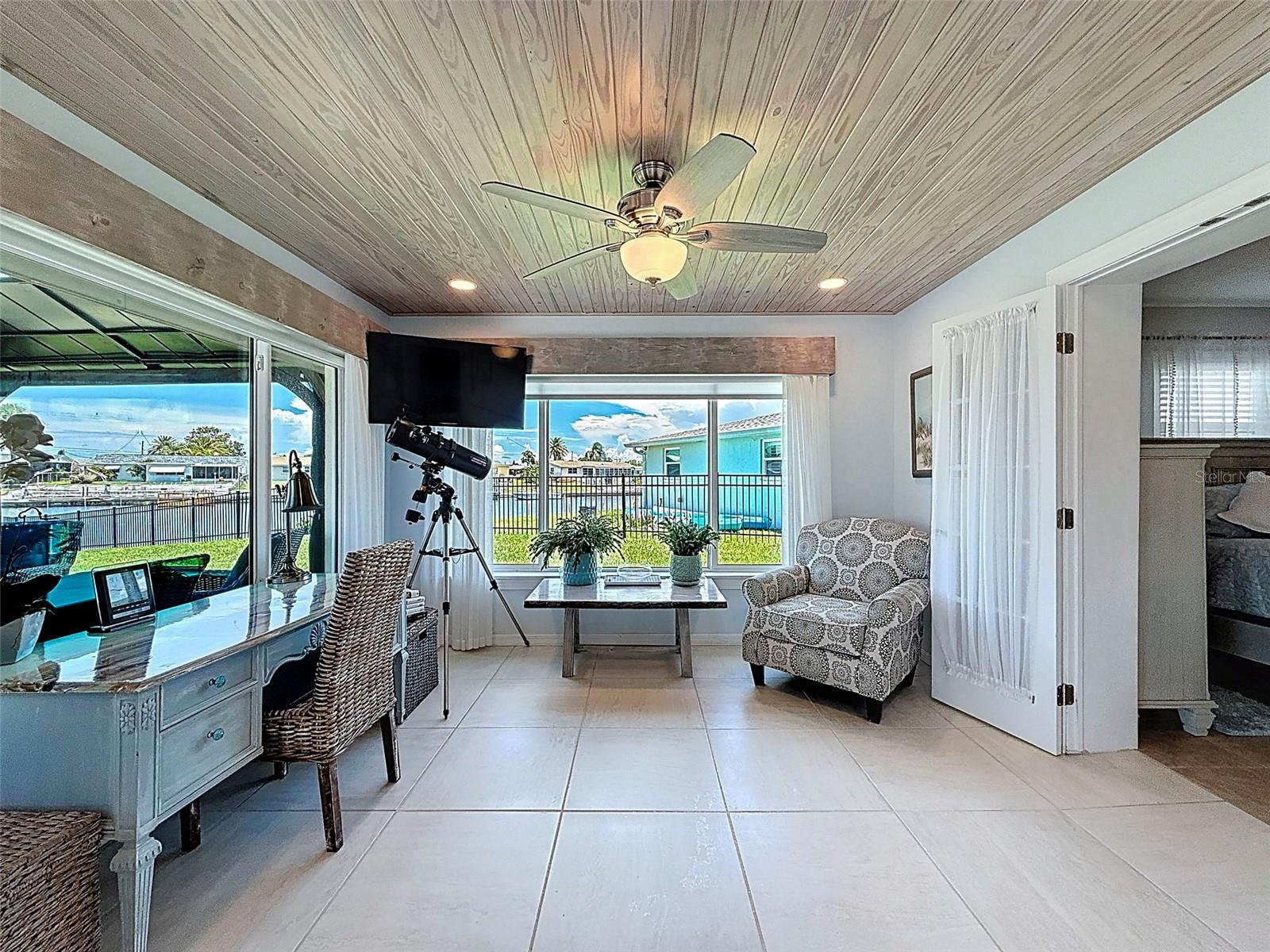 Listing photo id 17 for 12817 2nd Isle