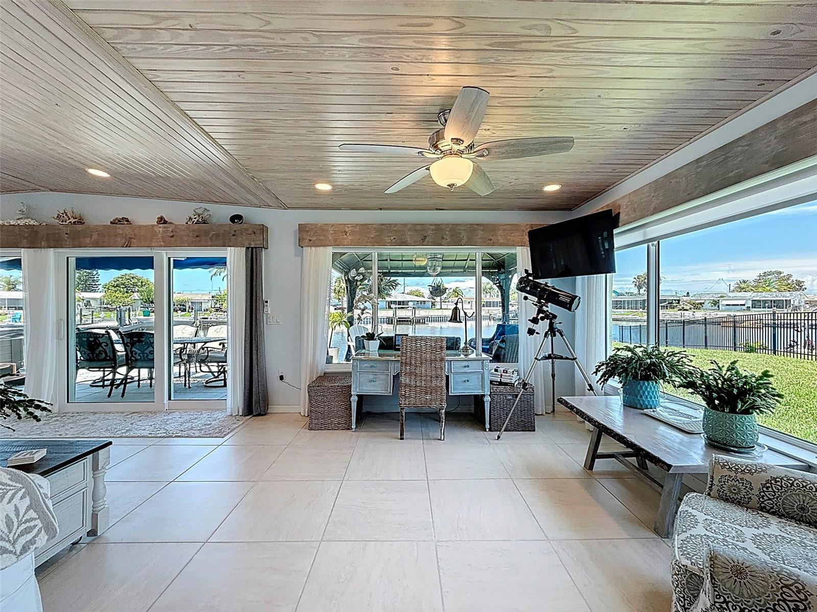 Listing photo id 18 for 12817 2nd Isle