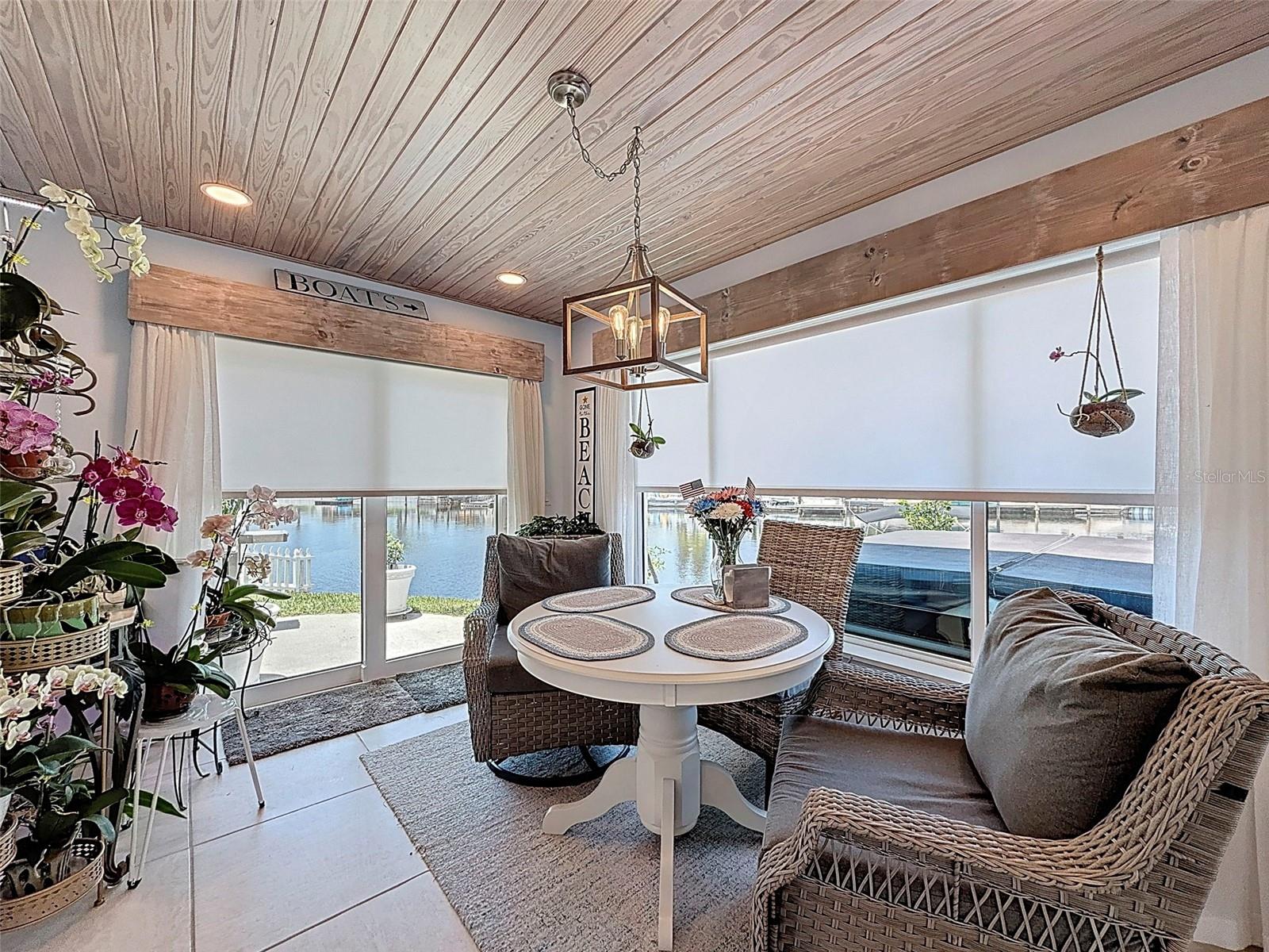 Listing photo id 19 for 12817 2nd Isle