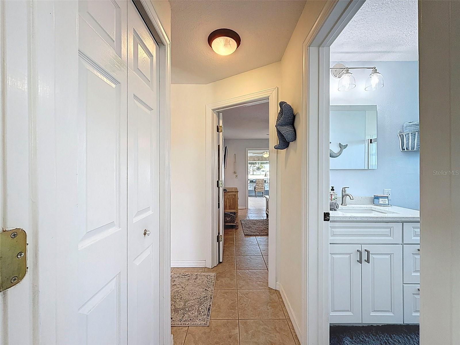 Listing photo id 29 for 12817 2nd Isle