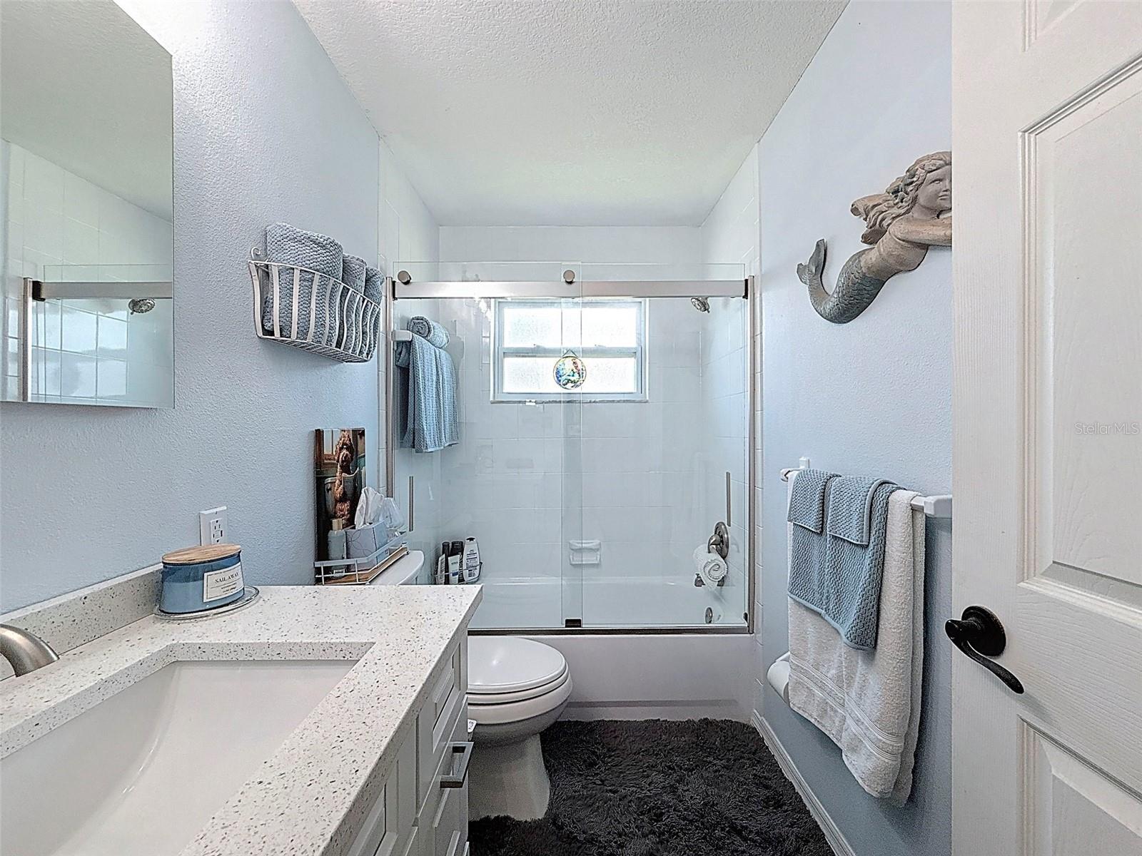 Listing photo id 34 for 12817 2nd Isle