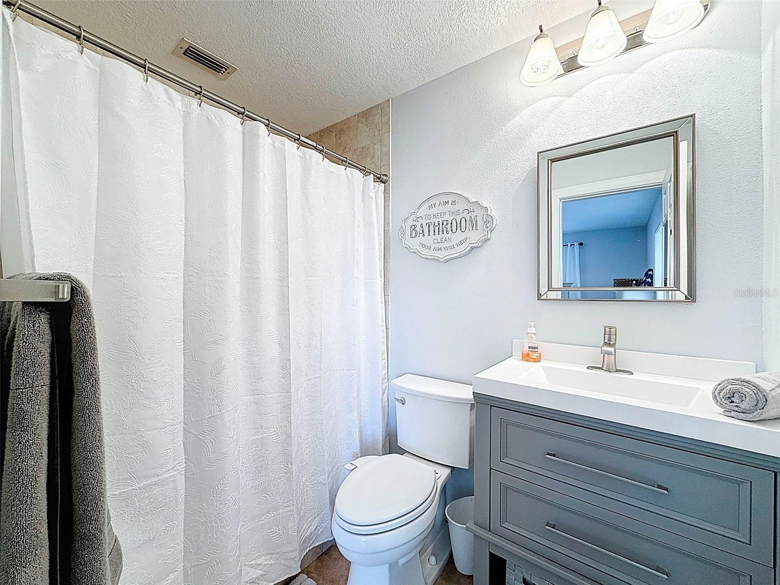Listing photo id 40 for 12817 2nd Isle