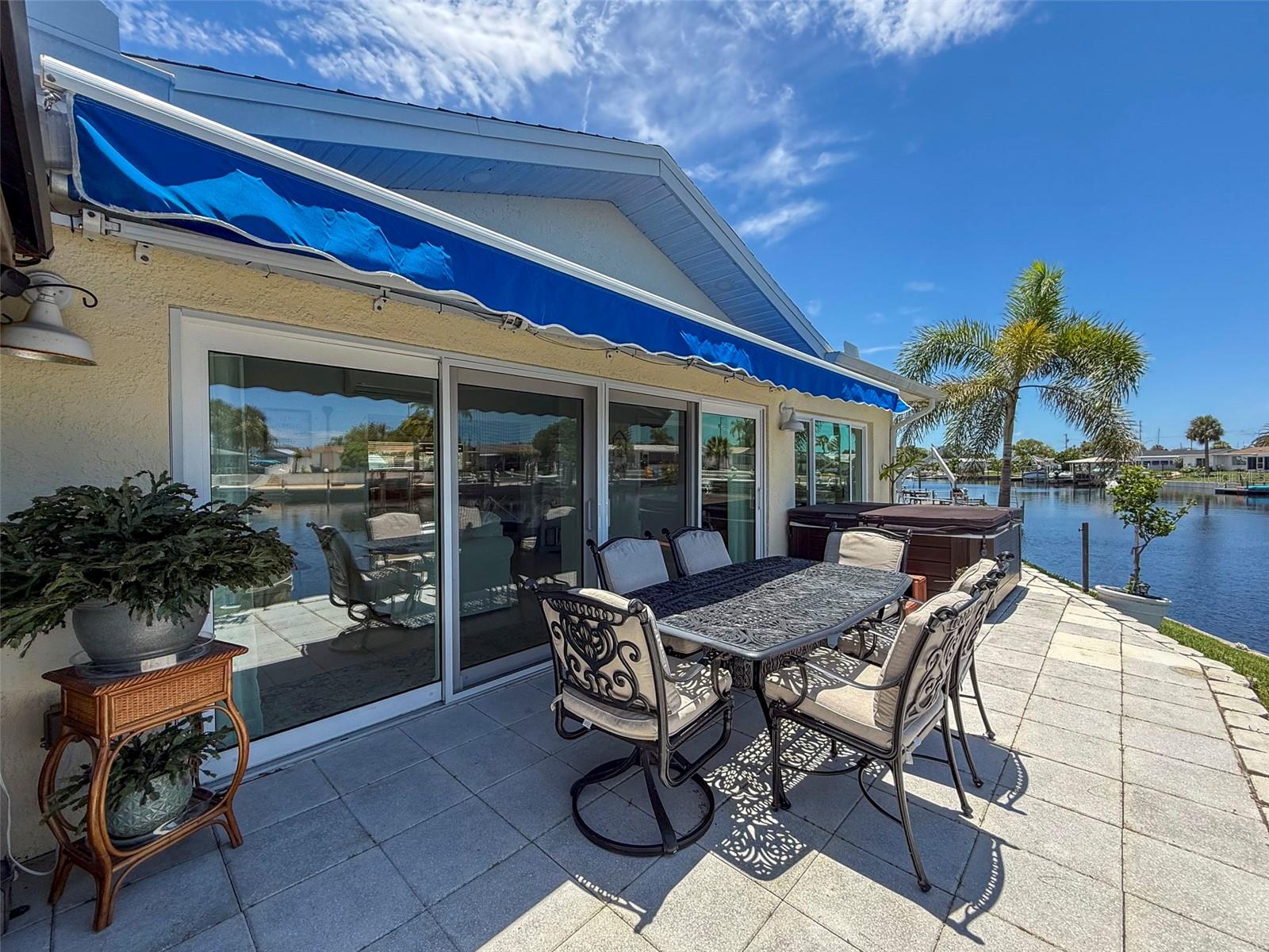 Listing photo id 44 for 12817 2nd Isle