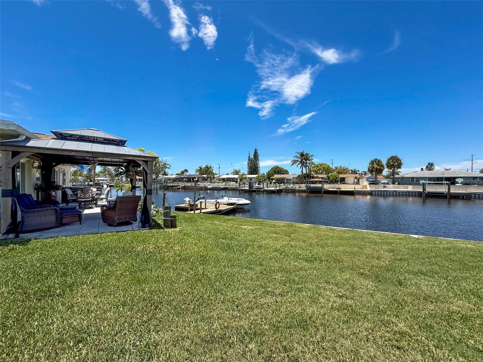 Listing photo id 56 for 12817 2nd Isle