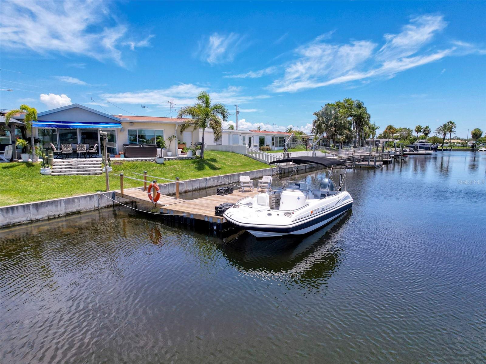 Listing photo id 60 for 12817 2nd Isle