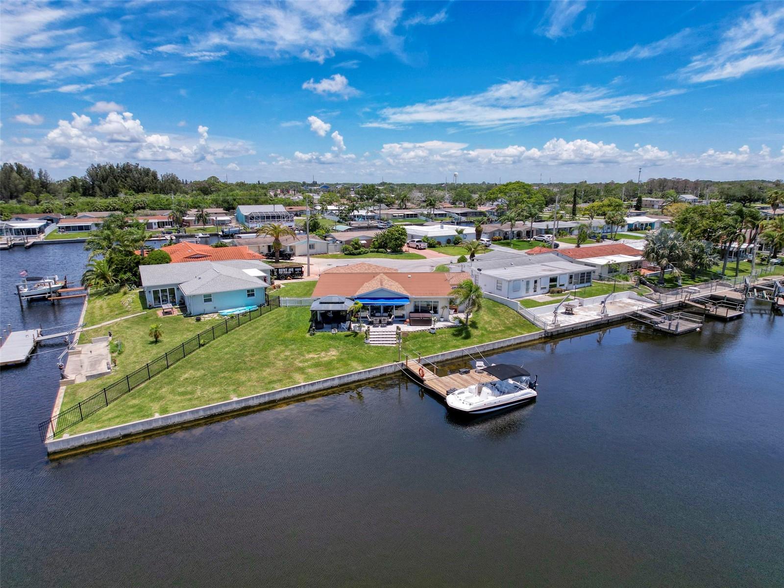 Listing photo id 62 for 12817 2nd Isle
