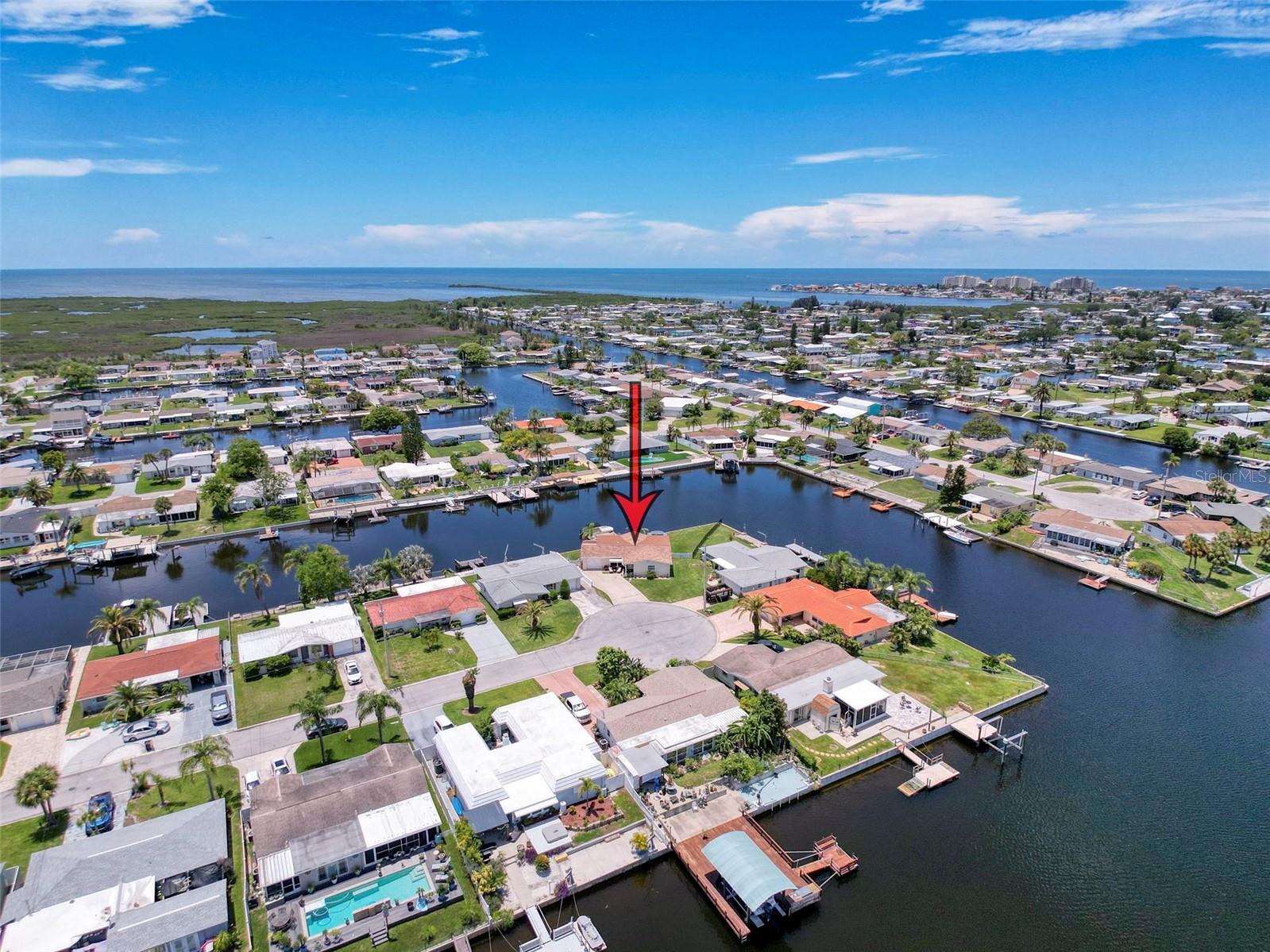 Listing photo id 68 for 12817 2nd Isle