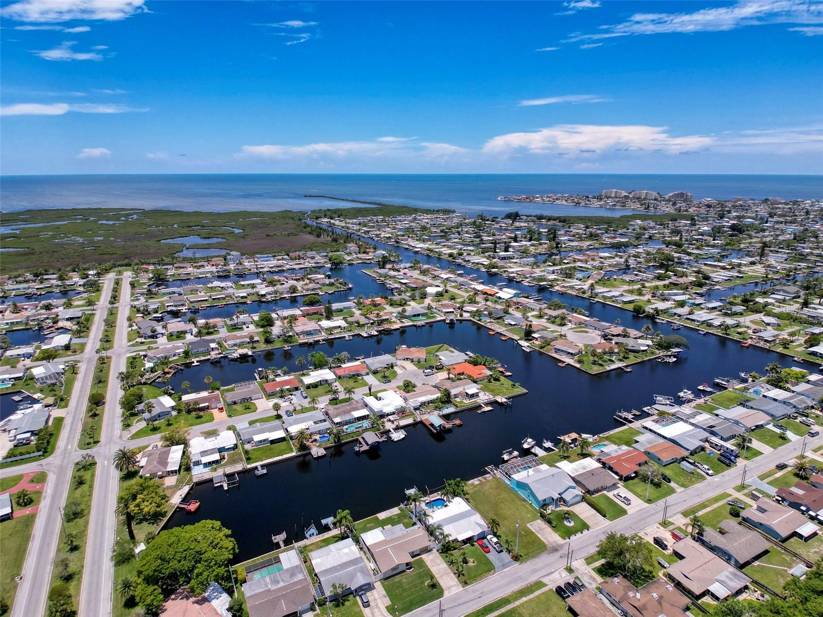 Listing photo id 70 for 12817 2nd Isle