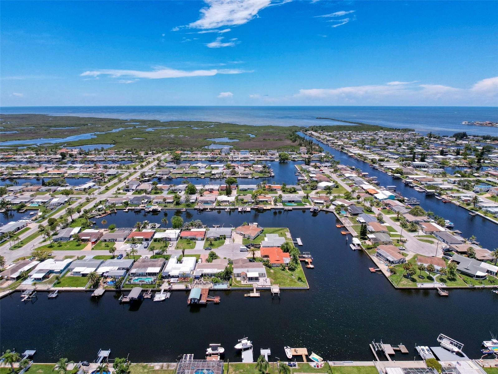 Listing photo id 72 for 12817 2nd Isle