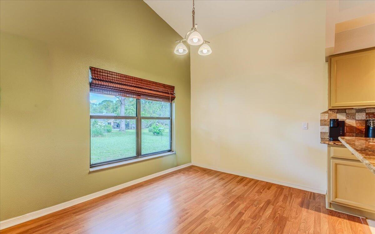 Image 21 of 45 For 11409 Deercroft Court