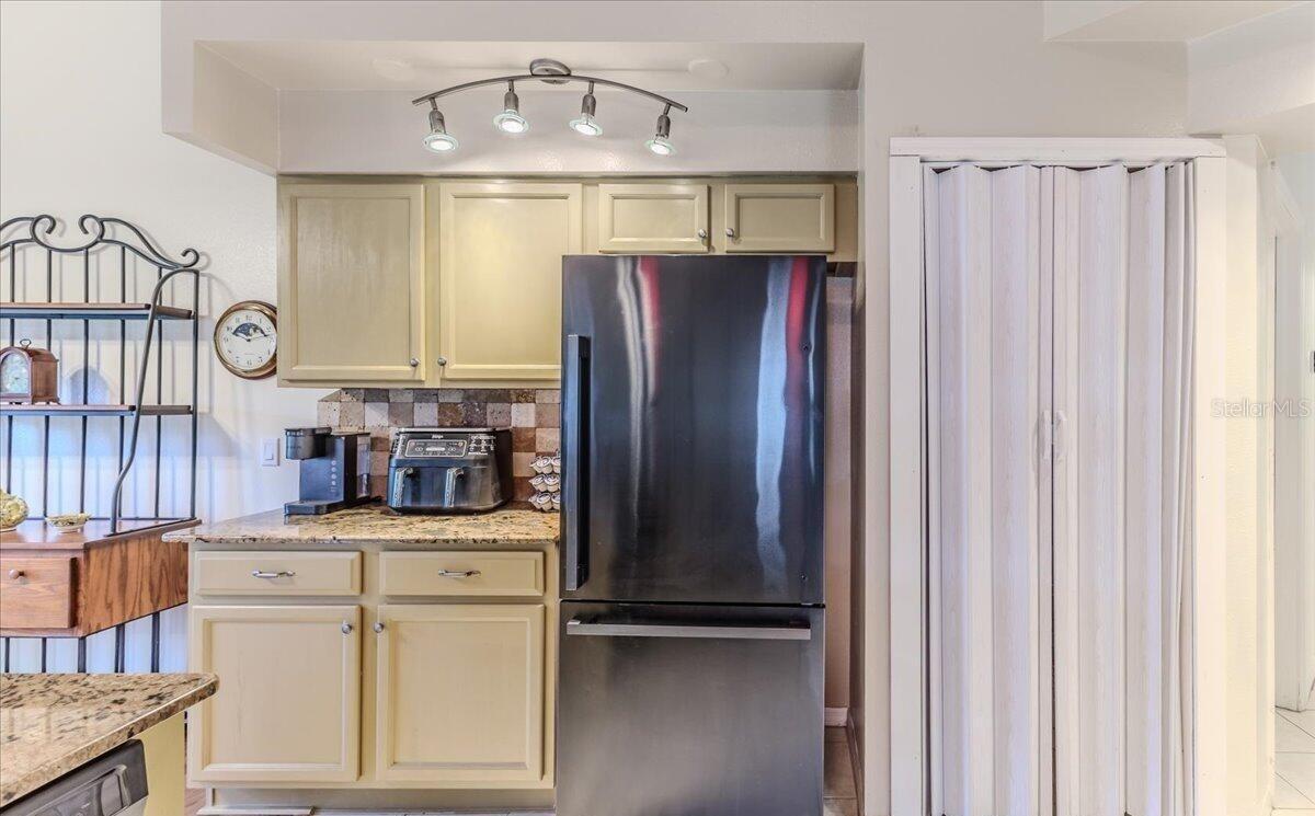 Image 25 of 45 For 11409 Deercroft Court