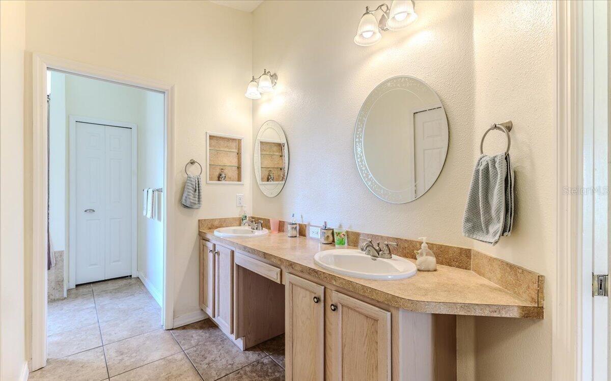 Image 35 of 45 For 11409 Deercroft Court