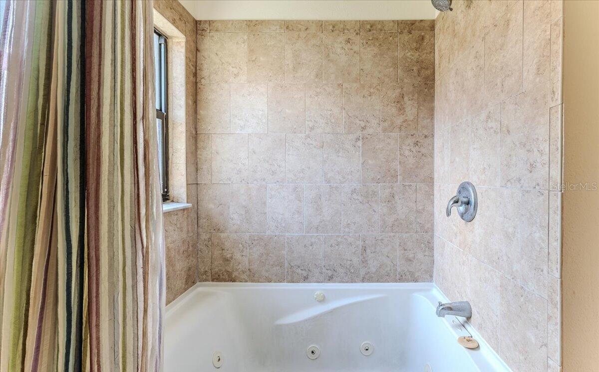 Image 37 of 45 For 11409 Deercroft Court