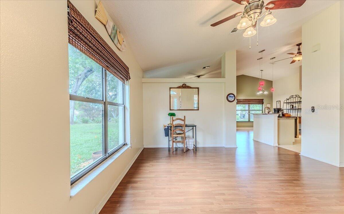 Image 8 of 45 For 11409 Deercroft Court