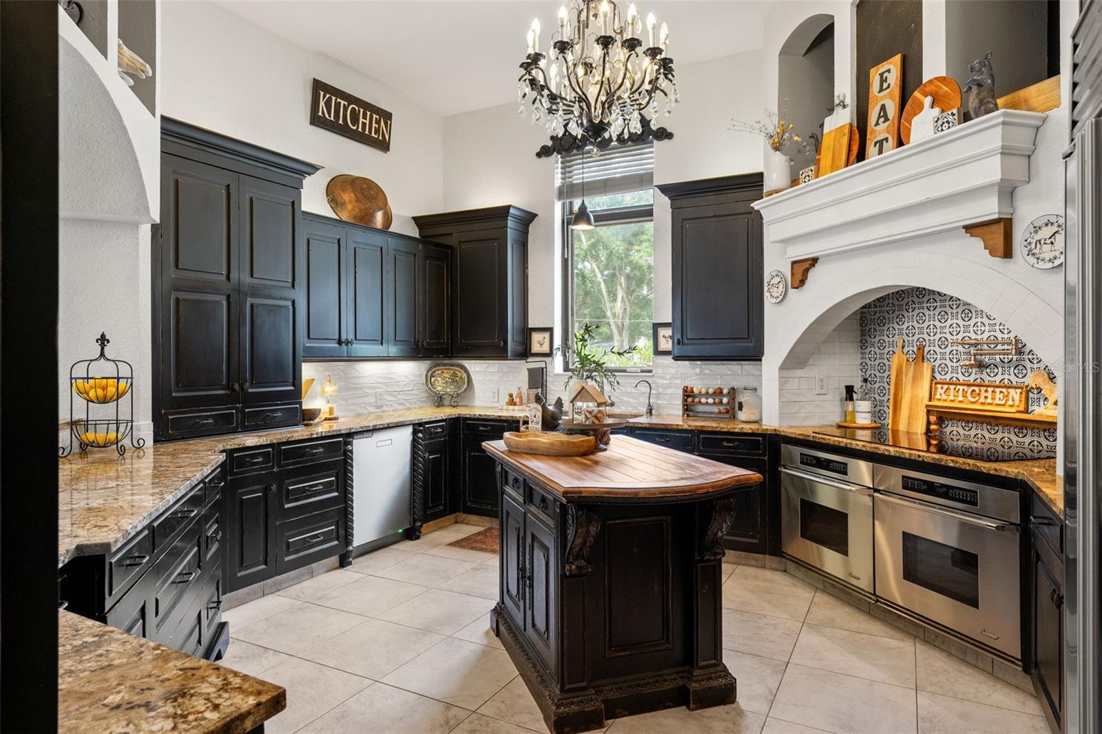 Listing photo id 13 for 3530 Old Keystone Road