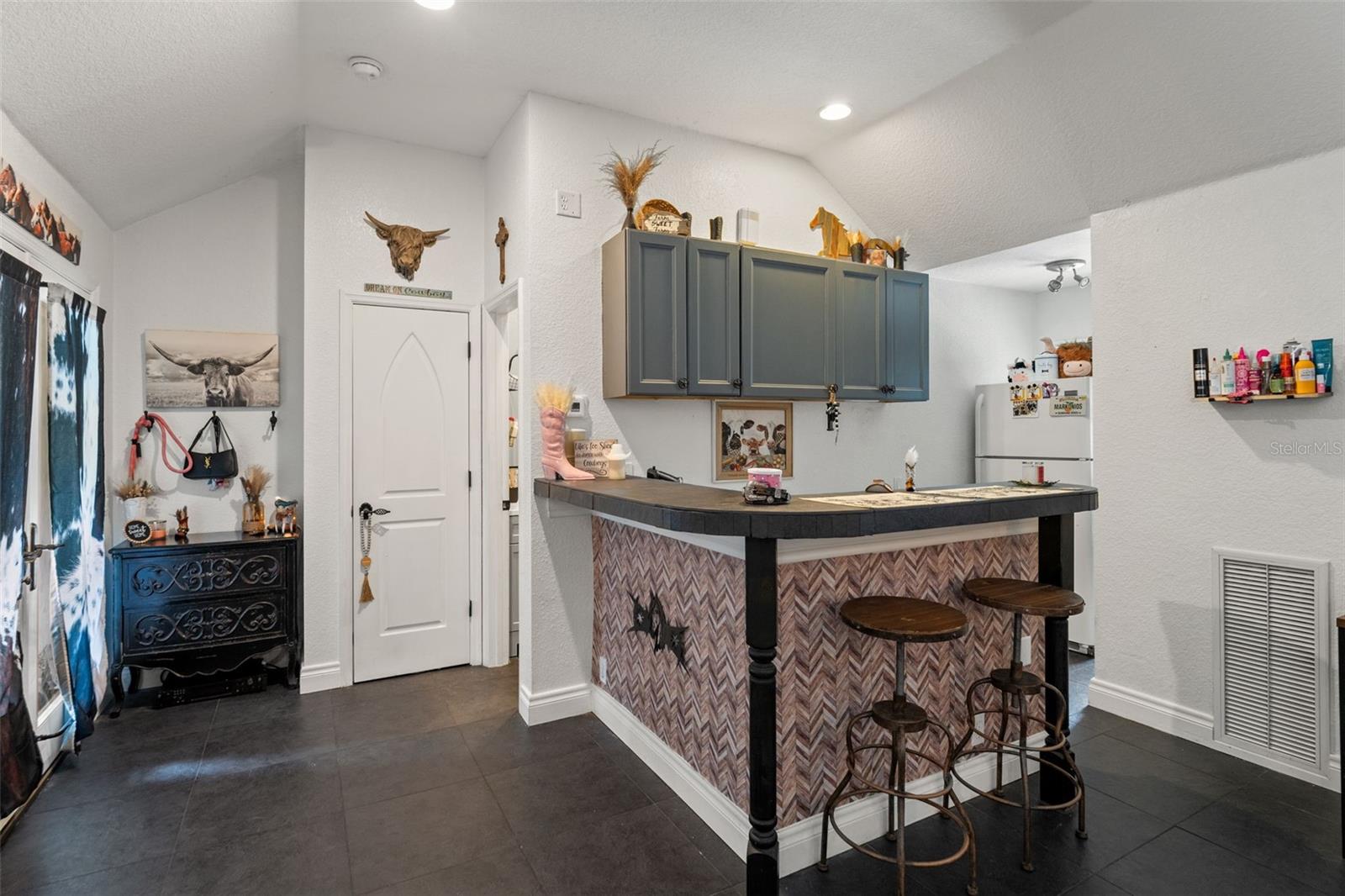 Listing photo id 81 for 3530 Old Keystone Road