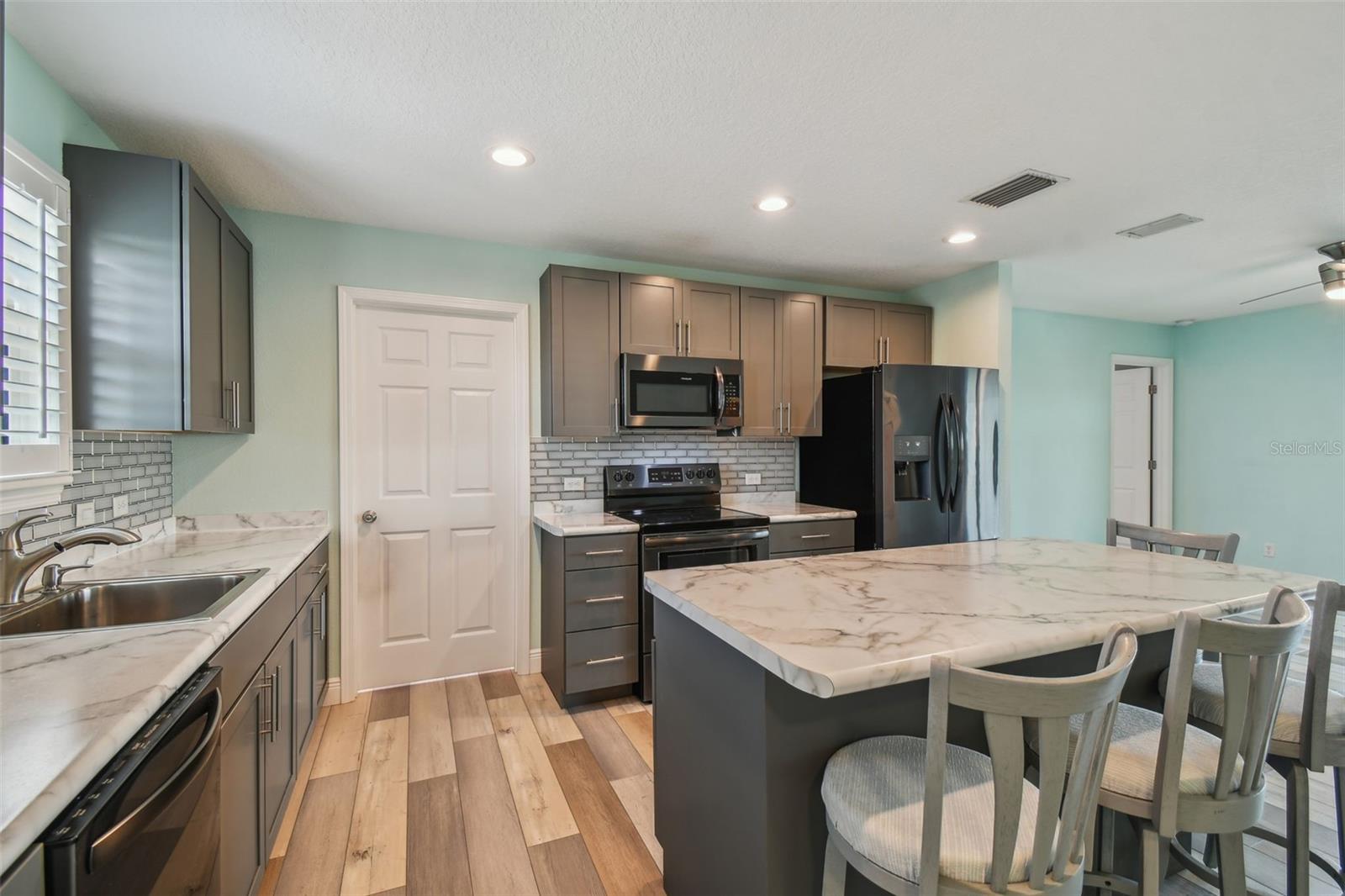 Image 10 of 39 For 3416 Fernleaf Drive