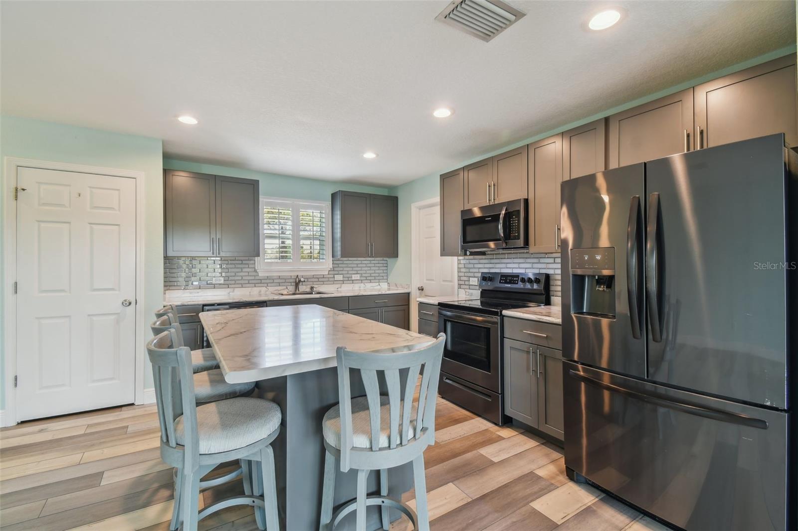 Image 9 of 39 For 3416 Fernleaf Drive