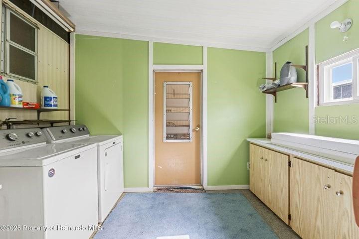 Image 21 of 32 For 7444 Moriah Avenue