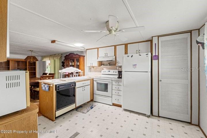 Image 7 of 32 For 7444 Moriah Avenue