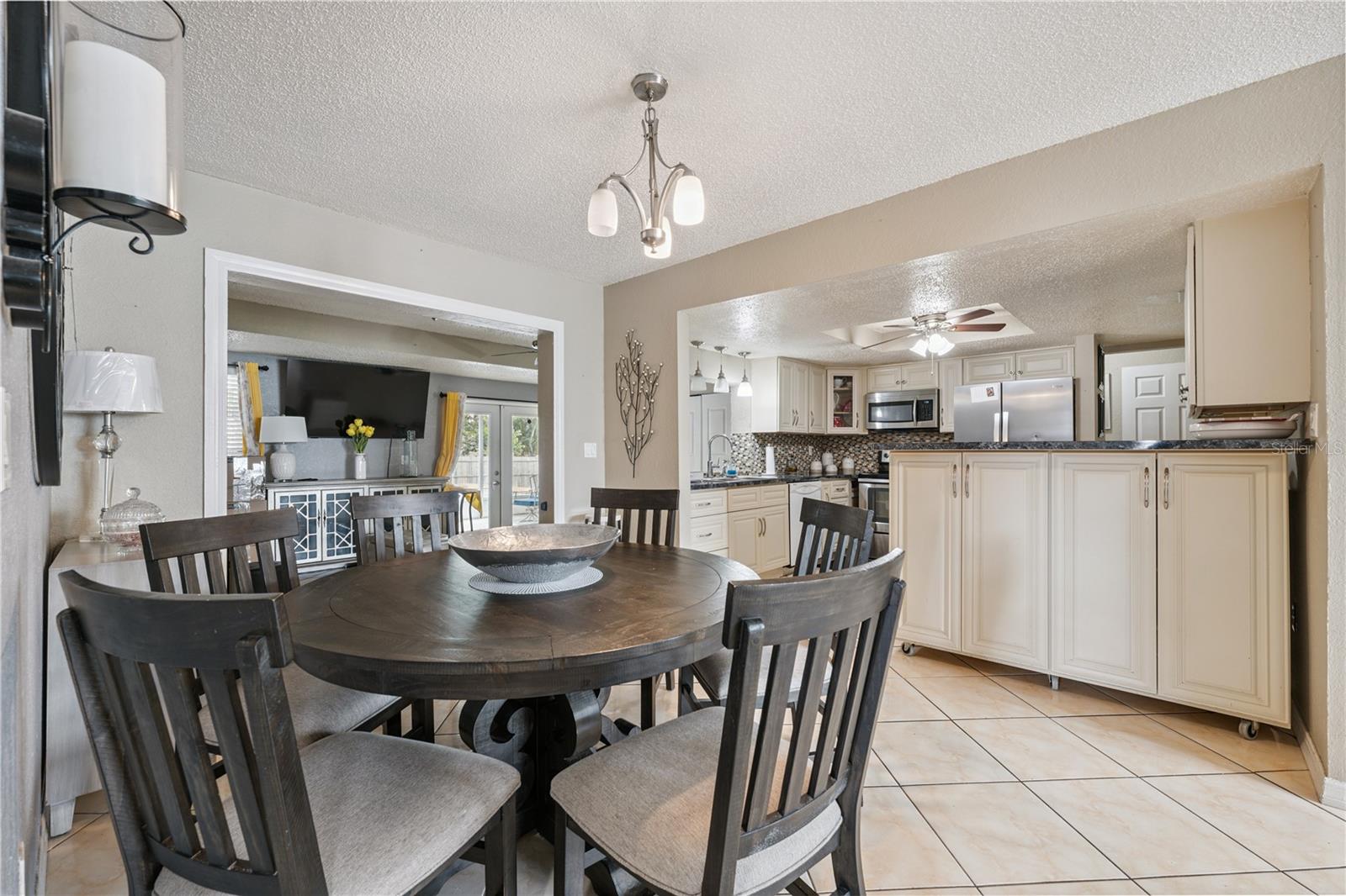 Image 11 of 49 For 13380 Barlington Street