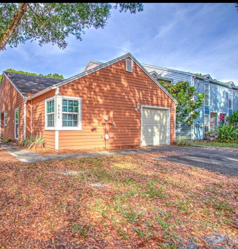 Image 2 of 33 For 9468 Forest Hills Circle