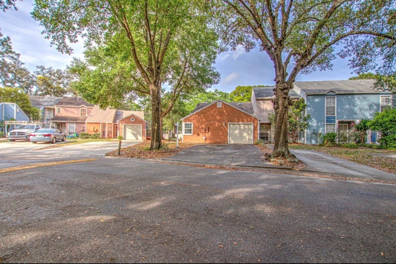 Image 31 of 33 For 9468 Forest Hills Circle