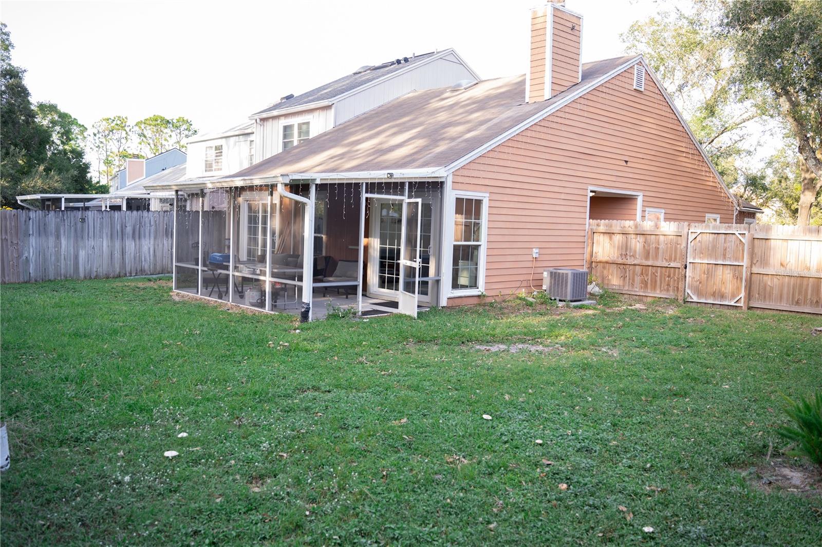 Image 5 of 33 For 9468 Forest Hills Circle