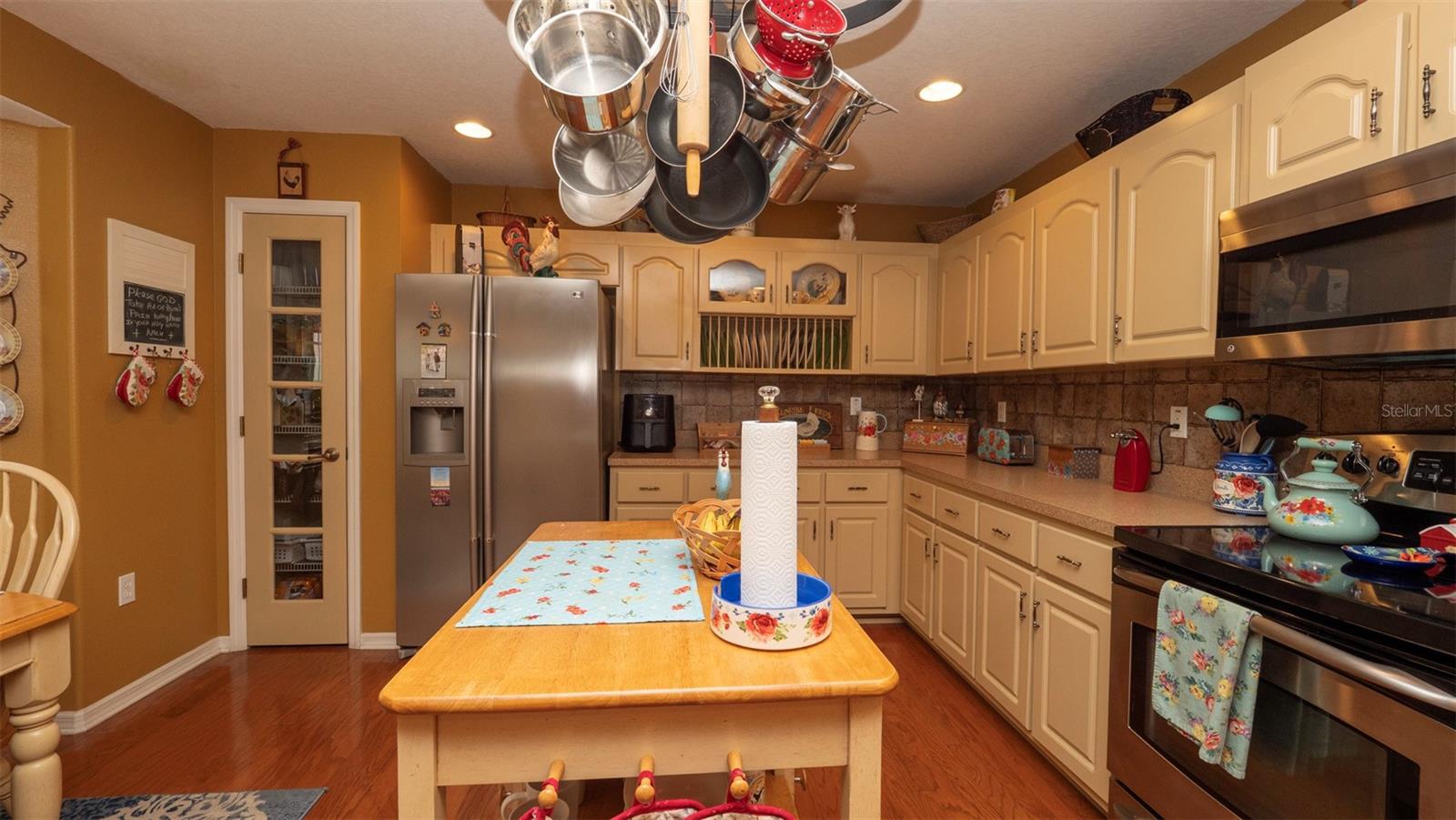 Image 12 of 44 For 17852 Fancy Lane