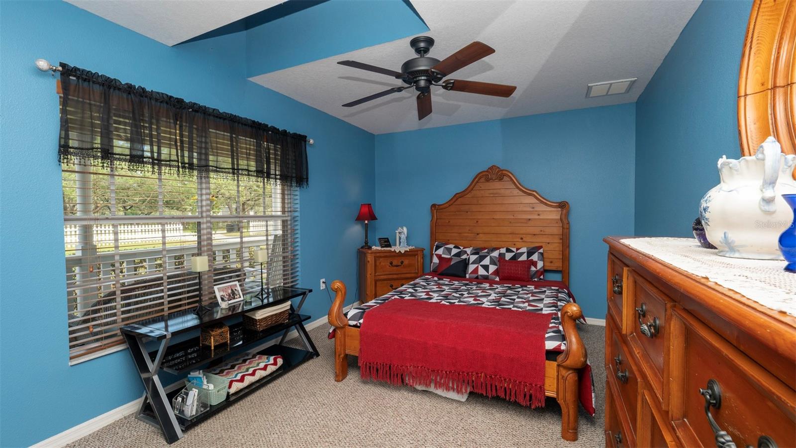 Image 22 of 44 For 17852 Fancy Lane