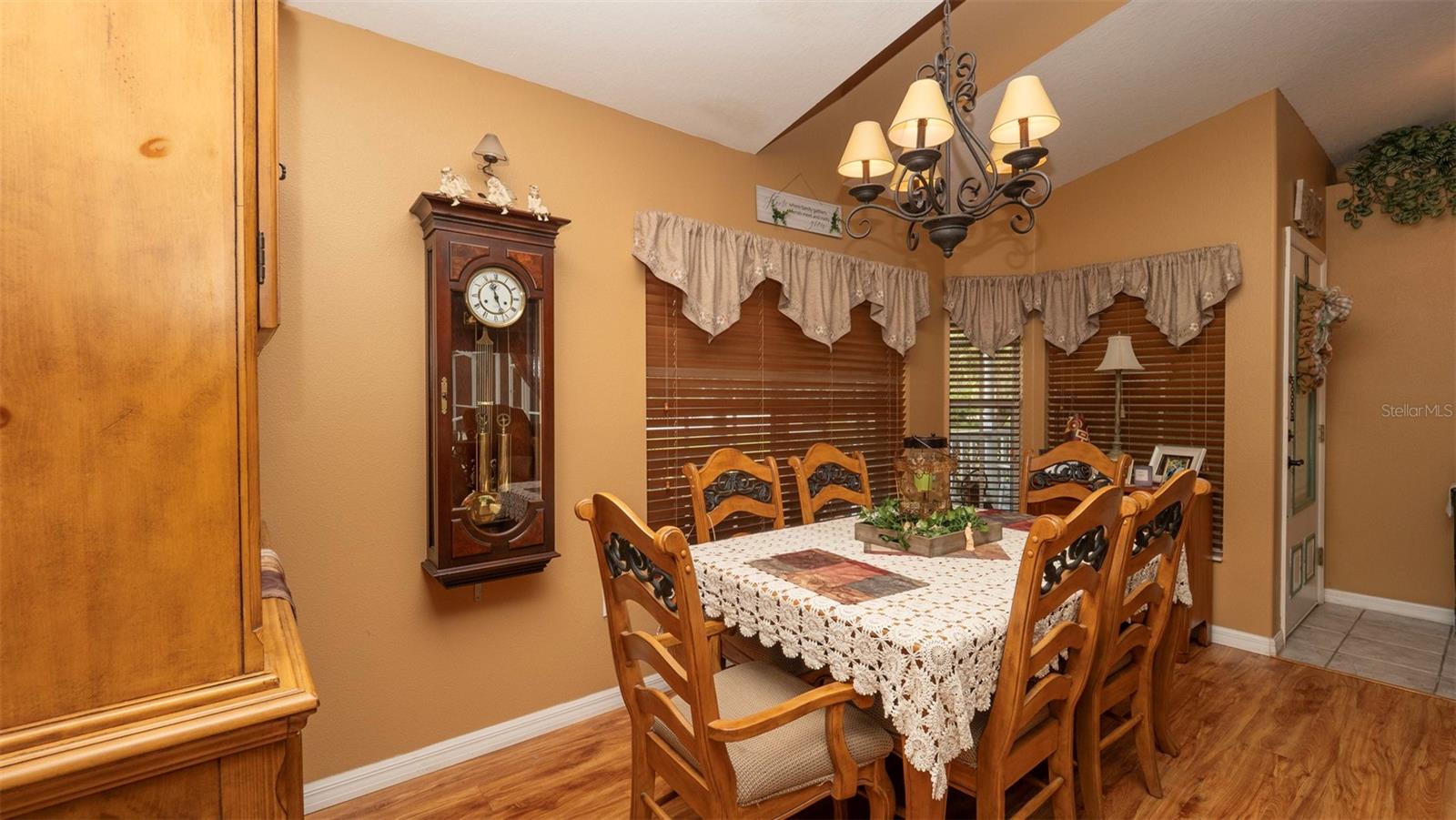 Image 6 of 44 For 17852 Fancy Lane