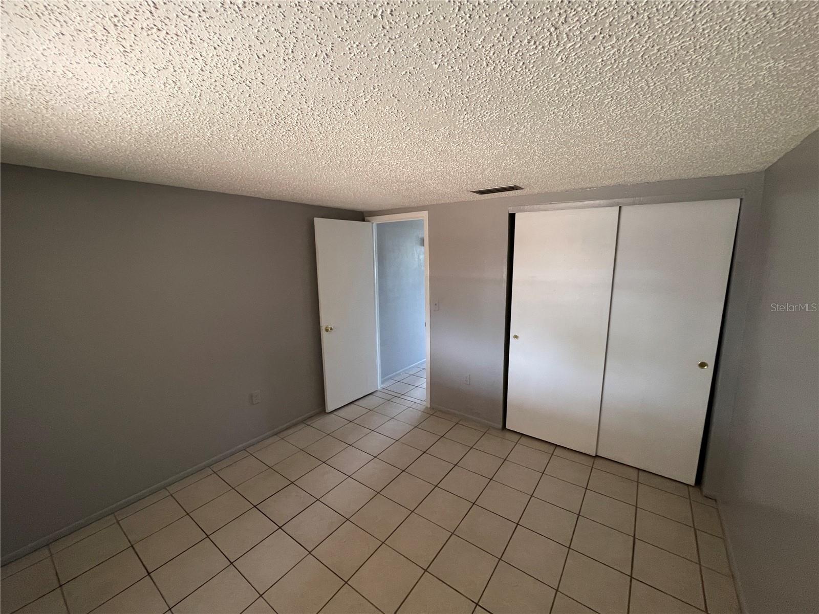 Image 14 of 18 For 4136 Shoreline Drive
