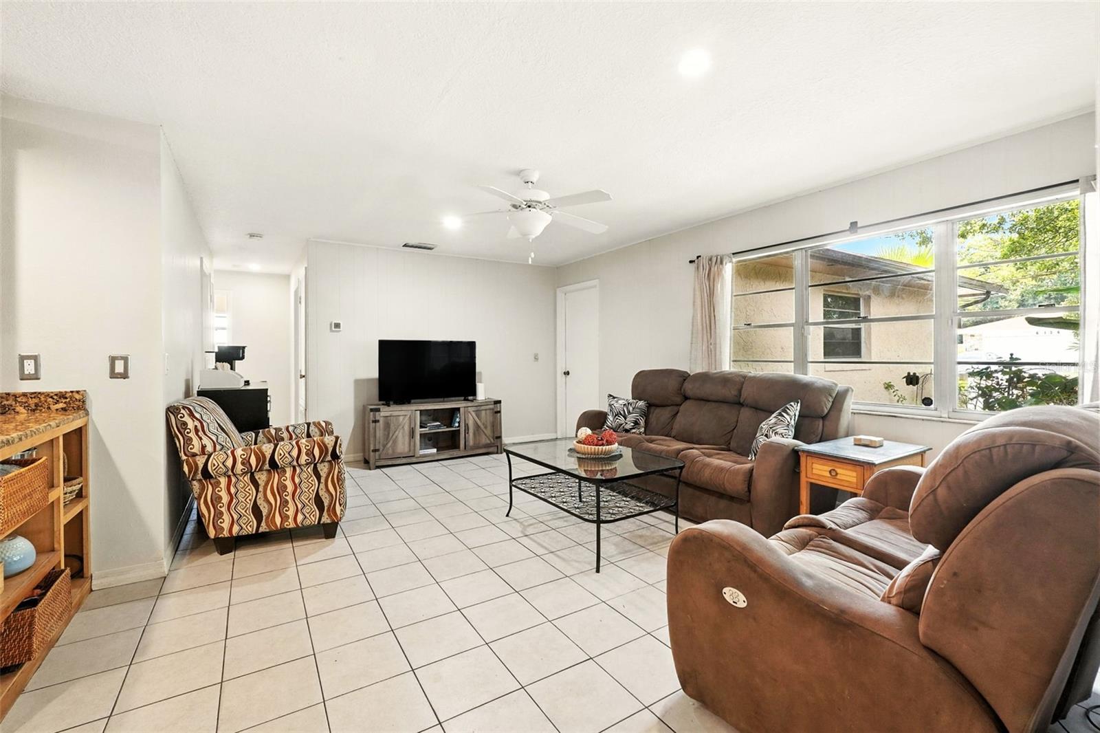 Image 6 of 35 For 6135 Hardrock Circle