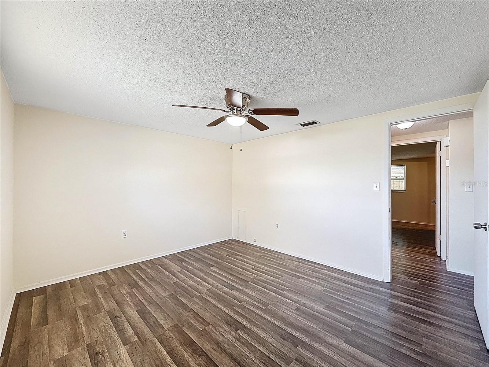 Image 13 of 31 For 9836 Lakeside Lane