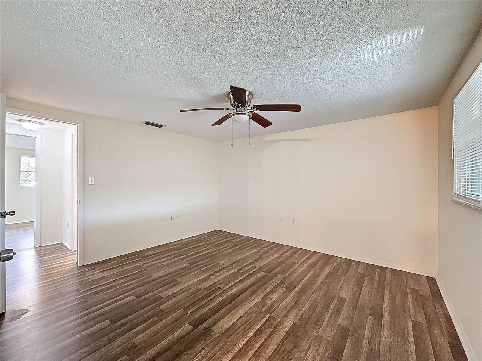 Image 17 of 31 For 9836 Lakeside Lane