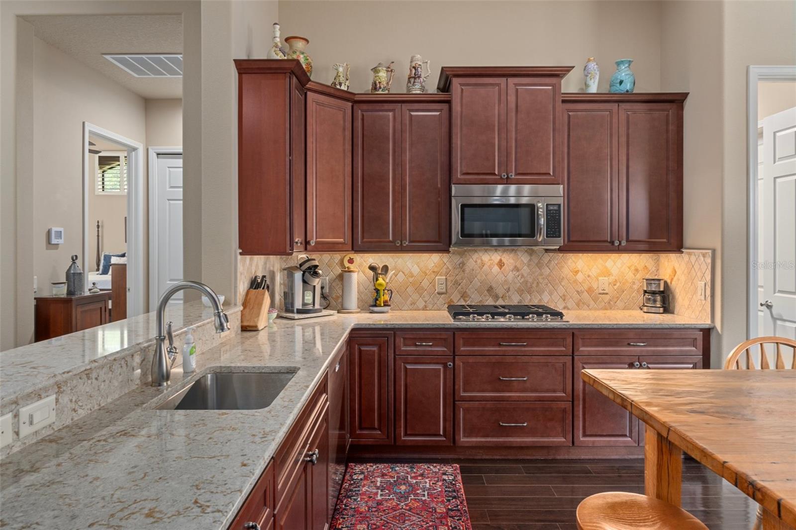 Listing photo id 11 for 1576 Eagle Ridge Path