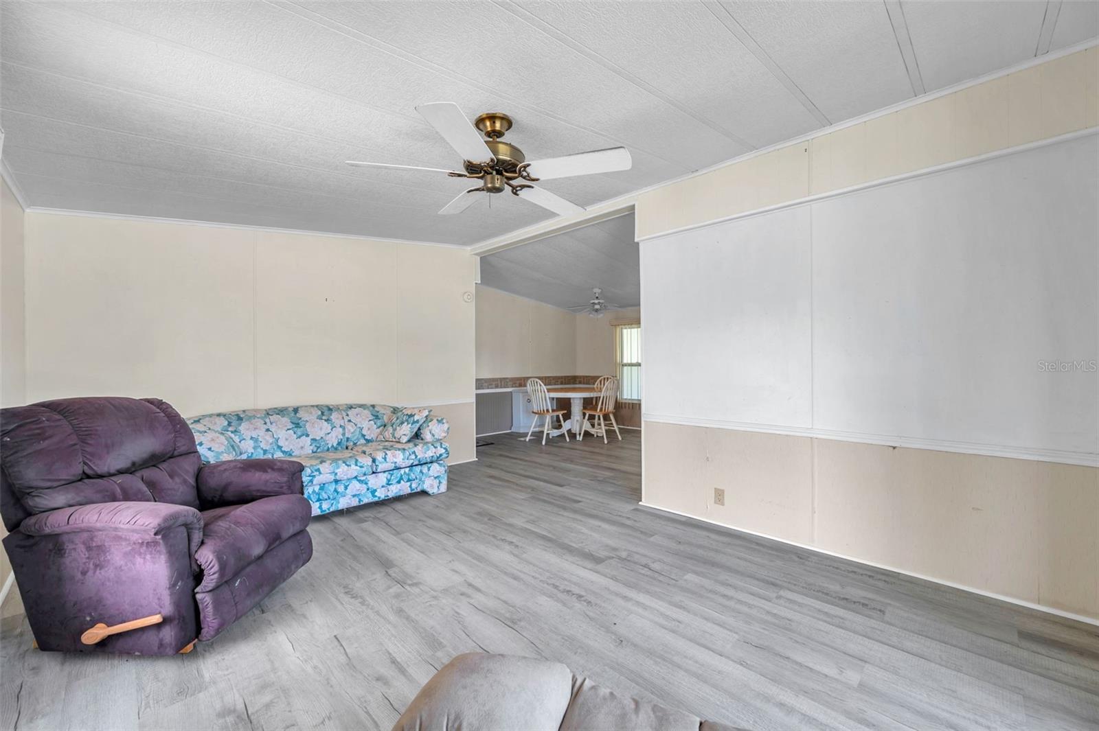 Image 33 of 90 For 16131 Brookridge Boulevard