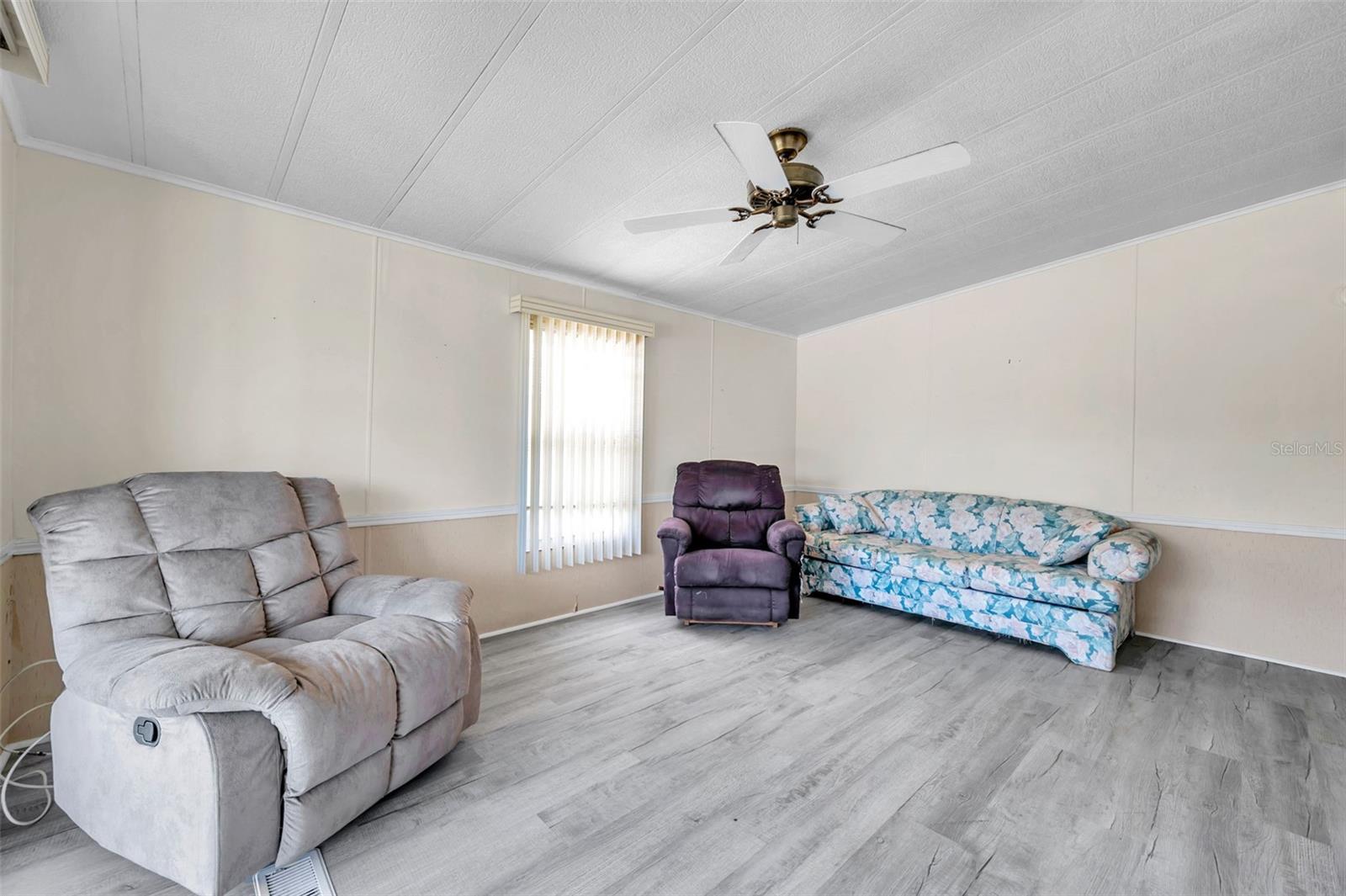 Image 34 of 90 For 16131 Brookridge Boulevard