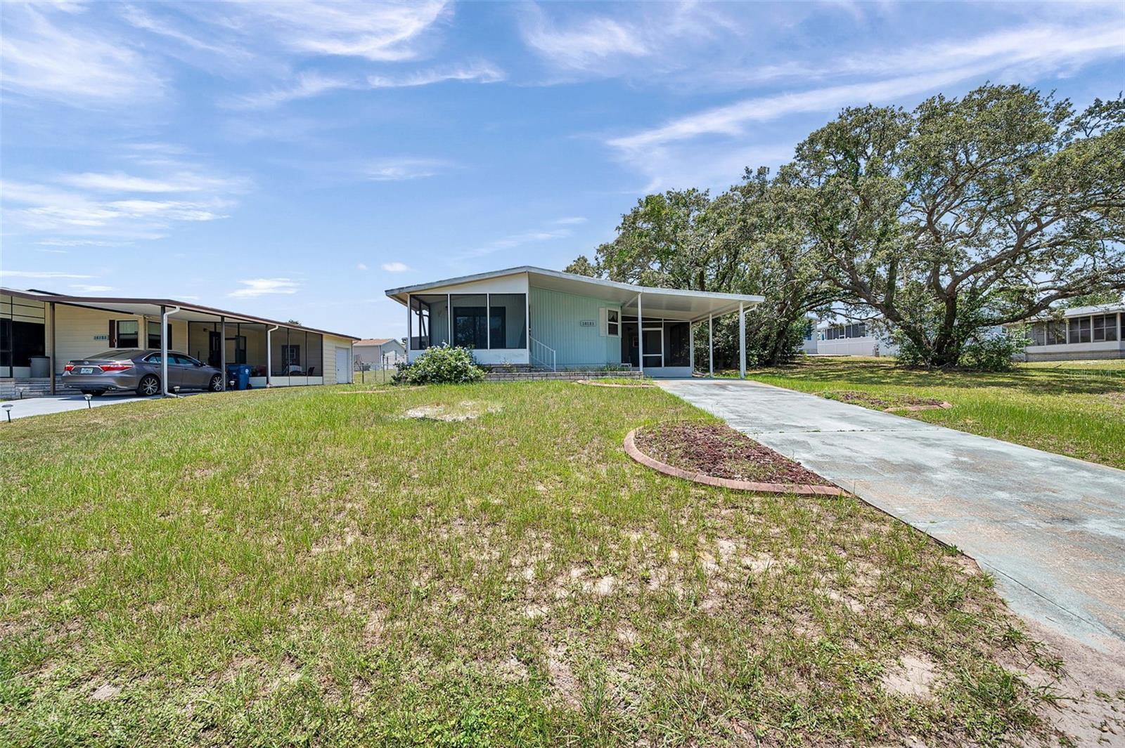 Image 4 of 90 For 16131 Brookridge Boulevard