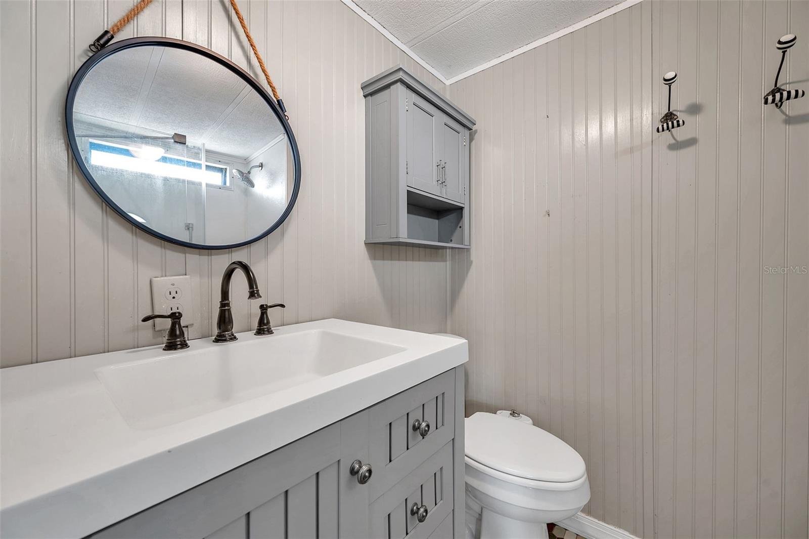 Image 40 of 90 For 16131 Brookridge Boulevard