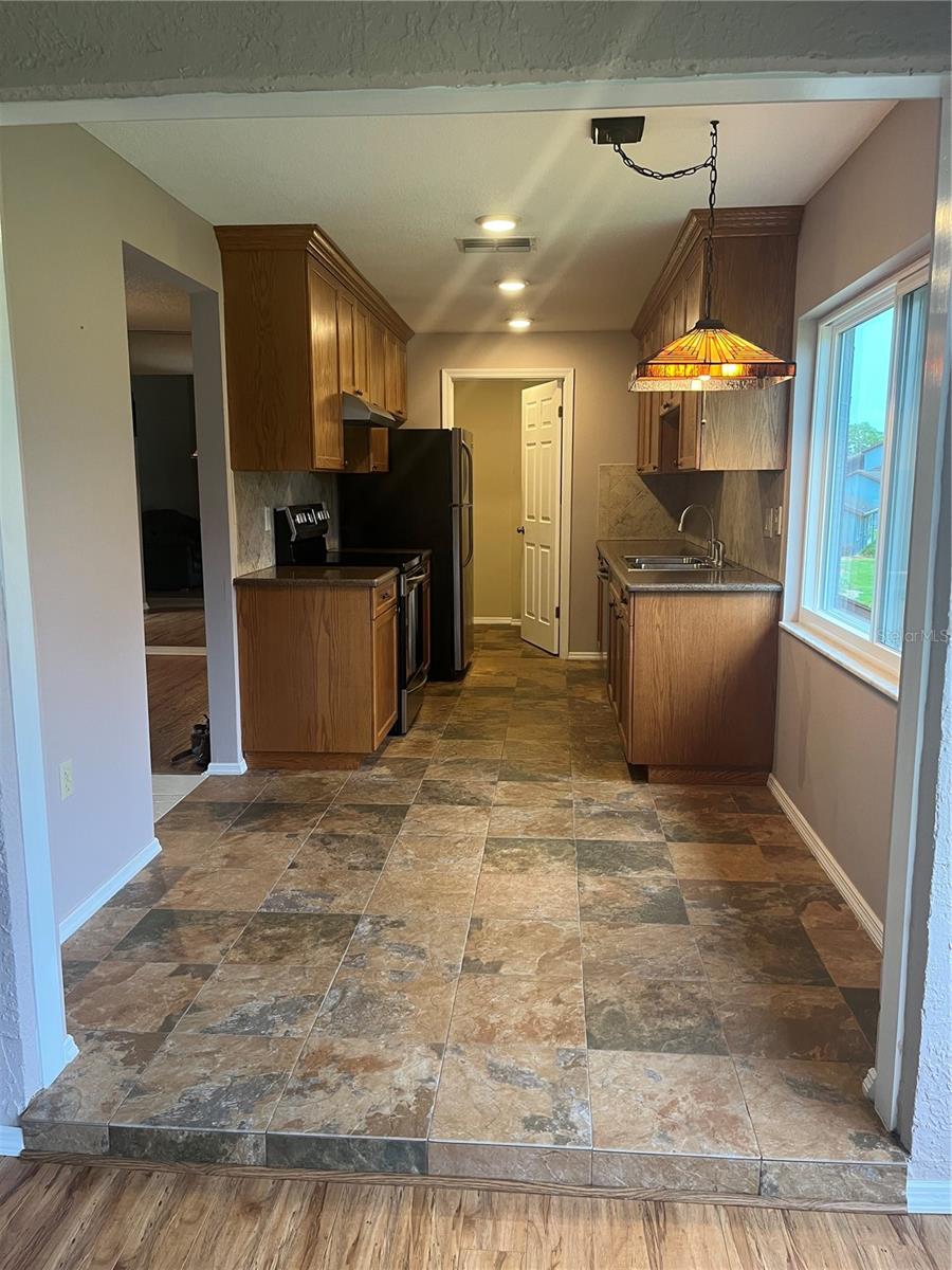Image 13 of 37 For 7602 St Andrews Boulevard 7596-c