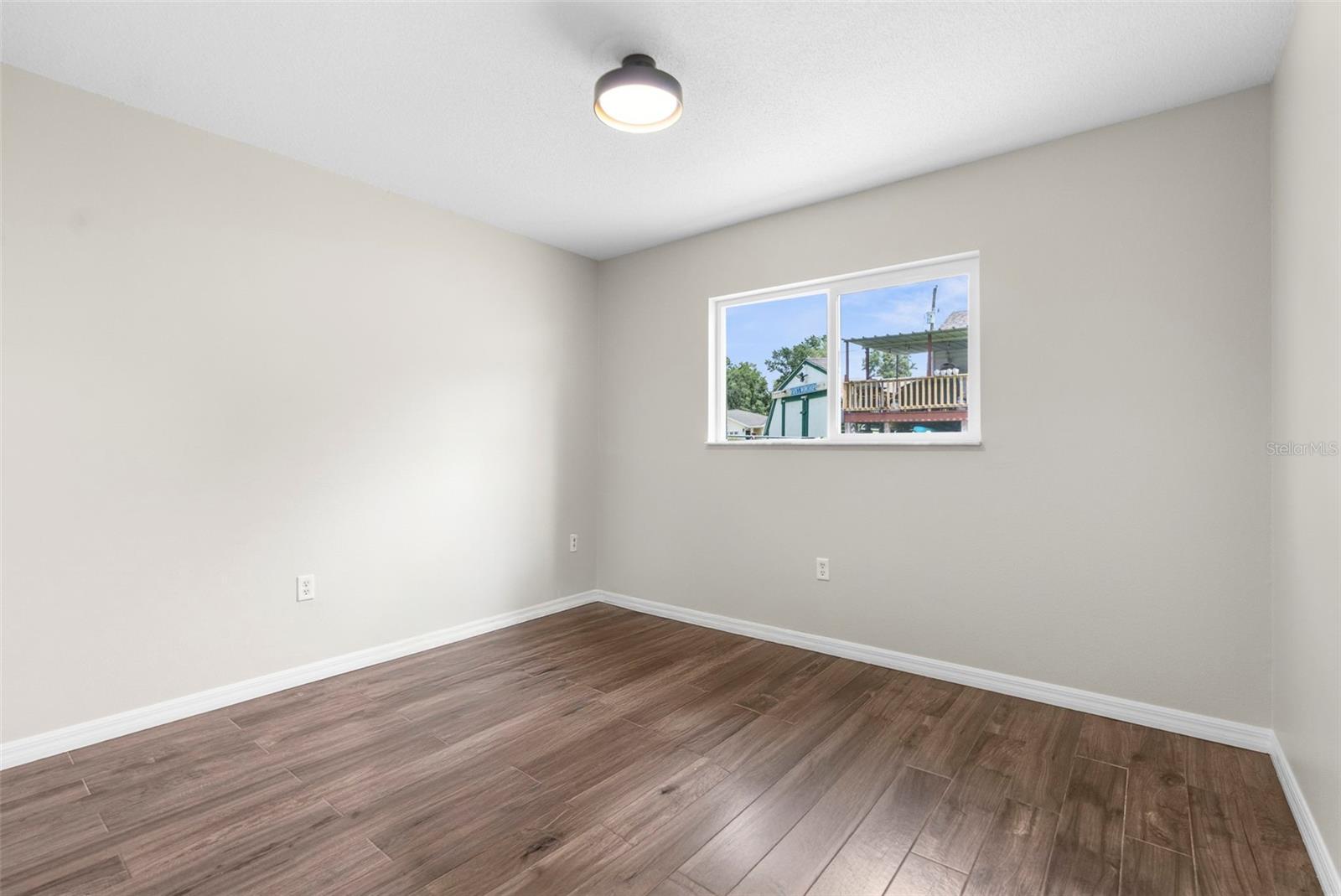 Image 28 of 33 For 23165 Foreside Avenue