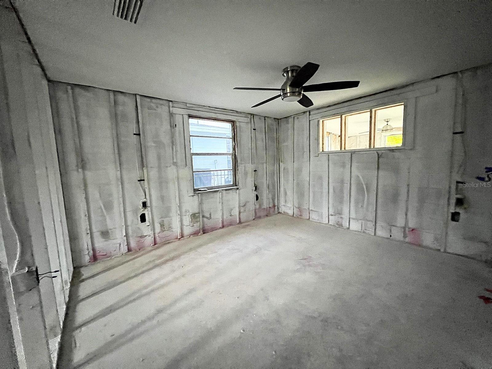 Listing photo id 20 for 5435 Quist Drive