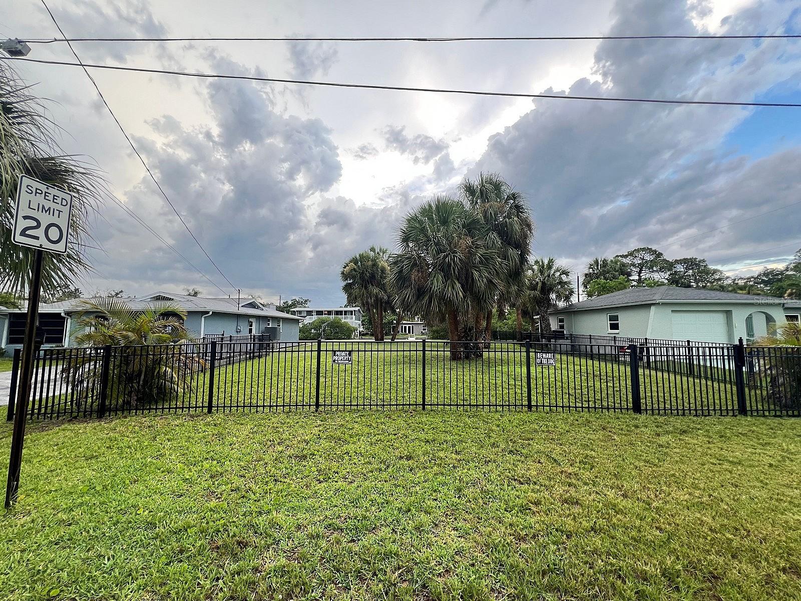 Listing photo id 30 for 5435 Quist Drive