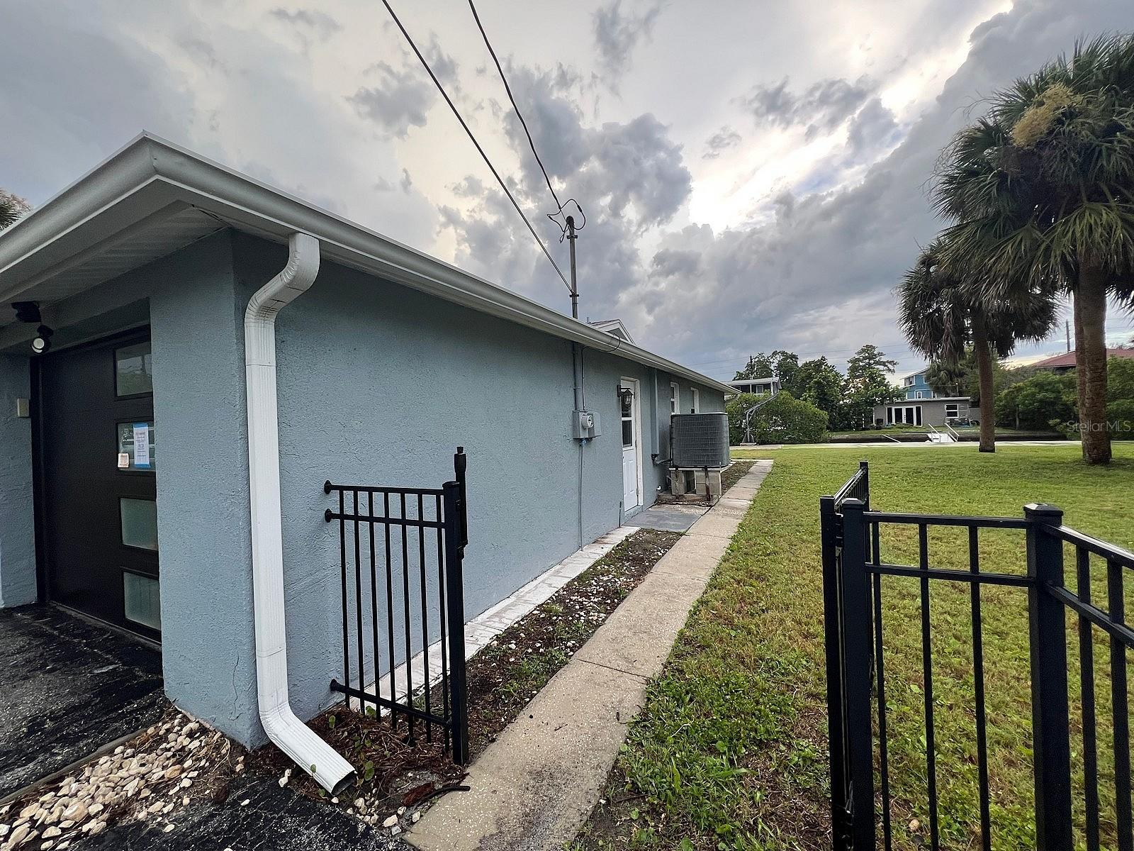 Listing photo id 31 for 5435 Quist Drive
