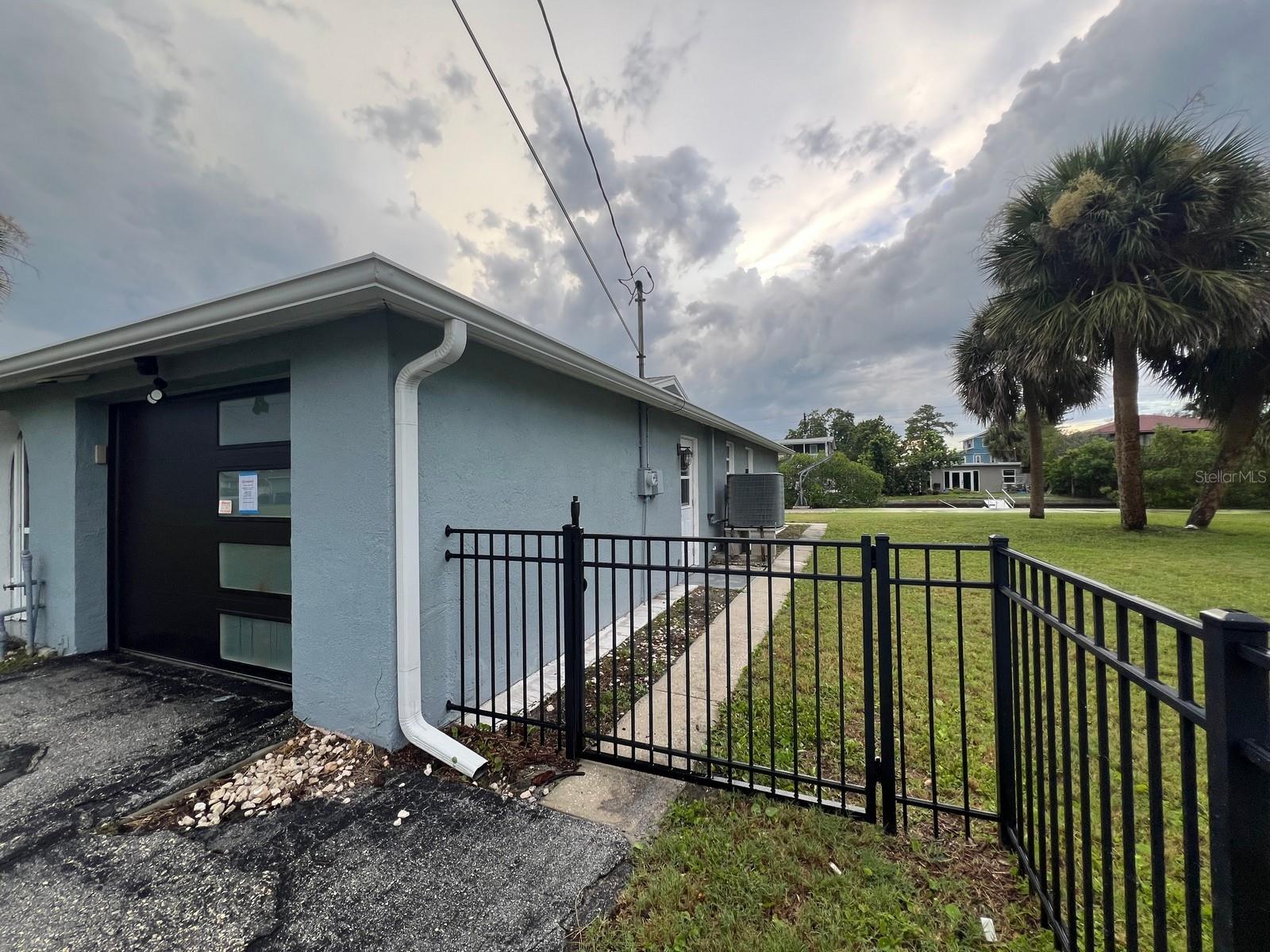 Listing photo id 33 for 5435 Quist Drive