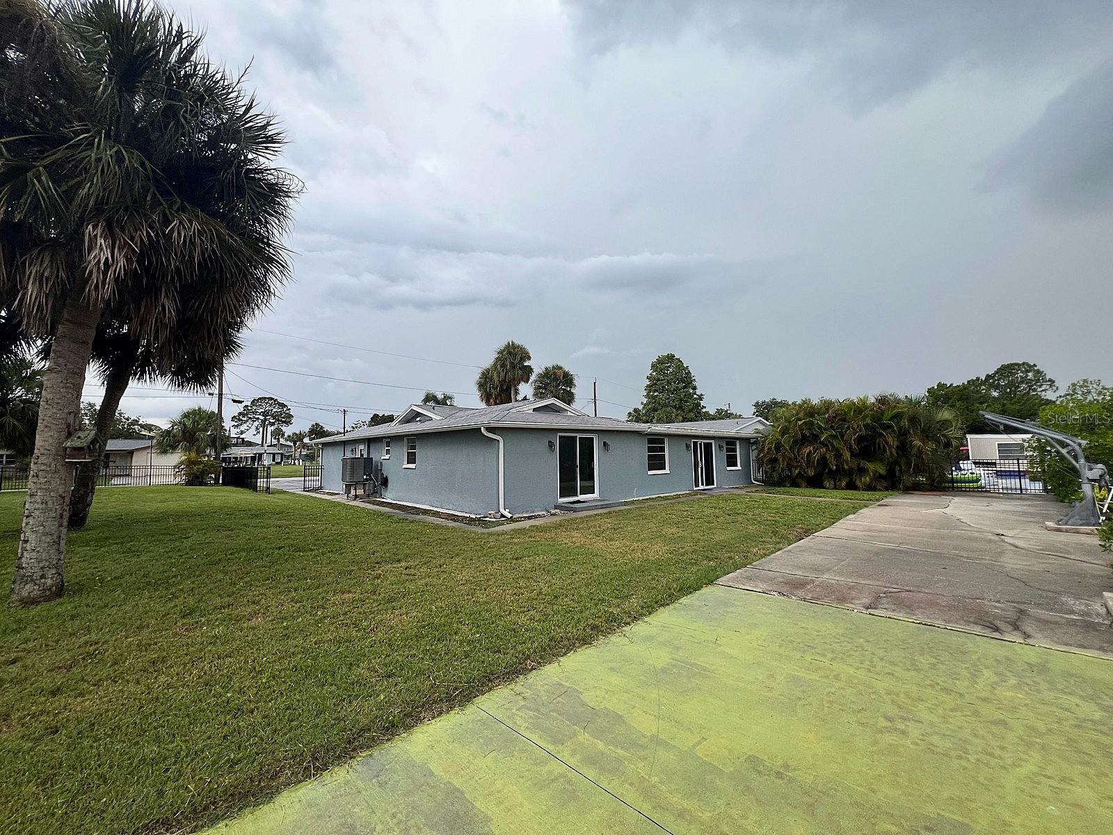 Listing photo id 38 for 5435 Quist Drive