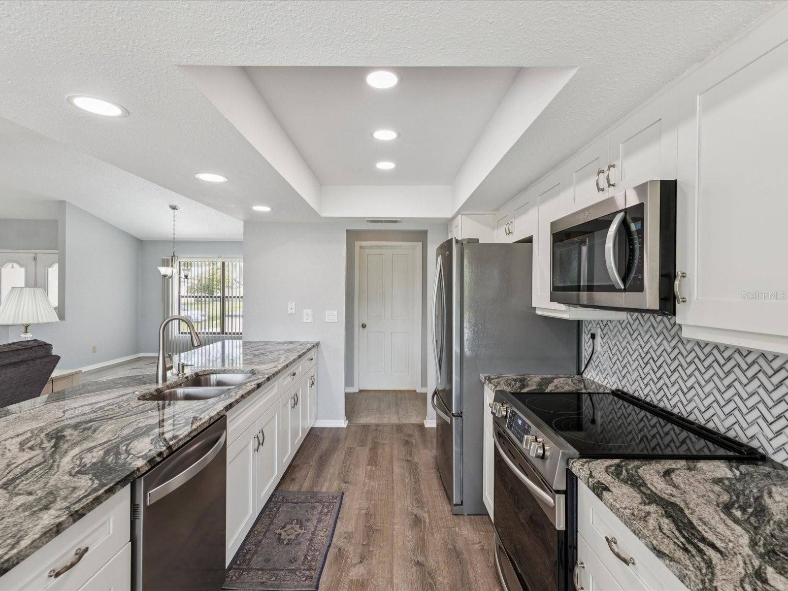 Image 13 of 54 For 8110 Winding Oak Lane