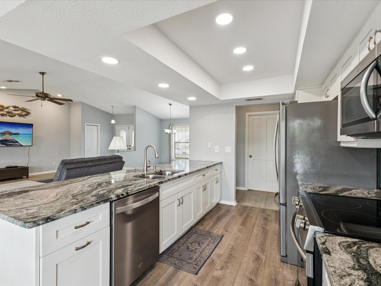 Image 15 of 54 For 8110 Winding Oak Lane